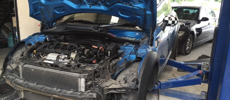 ซ่อมช่วงล่างและเครื่องยนต์ มินิ