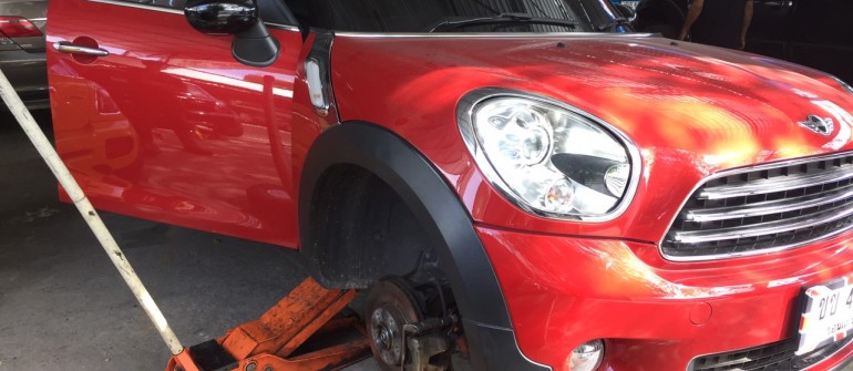 มินิ R60 (Country Man) เช็คเรื่องเสียงดังเวลาเลี้ยว