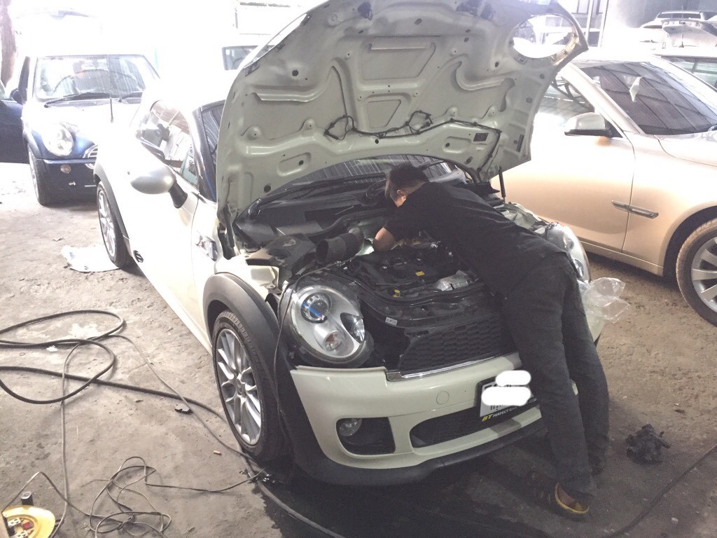 อู่ J Speed Service ซ่อมมินิ mini cooper ทุกรุ่น คันนี้ Mini R58 เช็คความร้อน (ด้านหน้า)